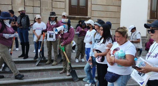 'Falta de respeto': colectivos reprochan cancelación sin aviso reunión con Lorena Alfaro 